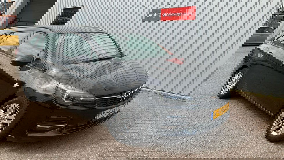 Opel Astra Sports Tourer 1.2 Business 2021
