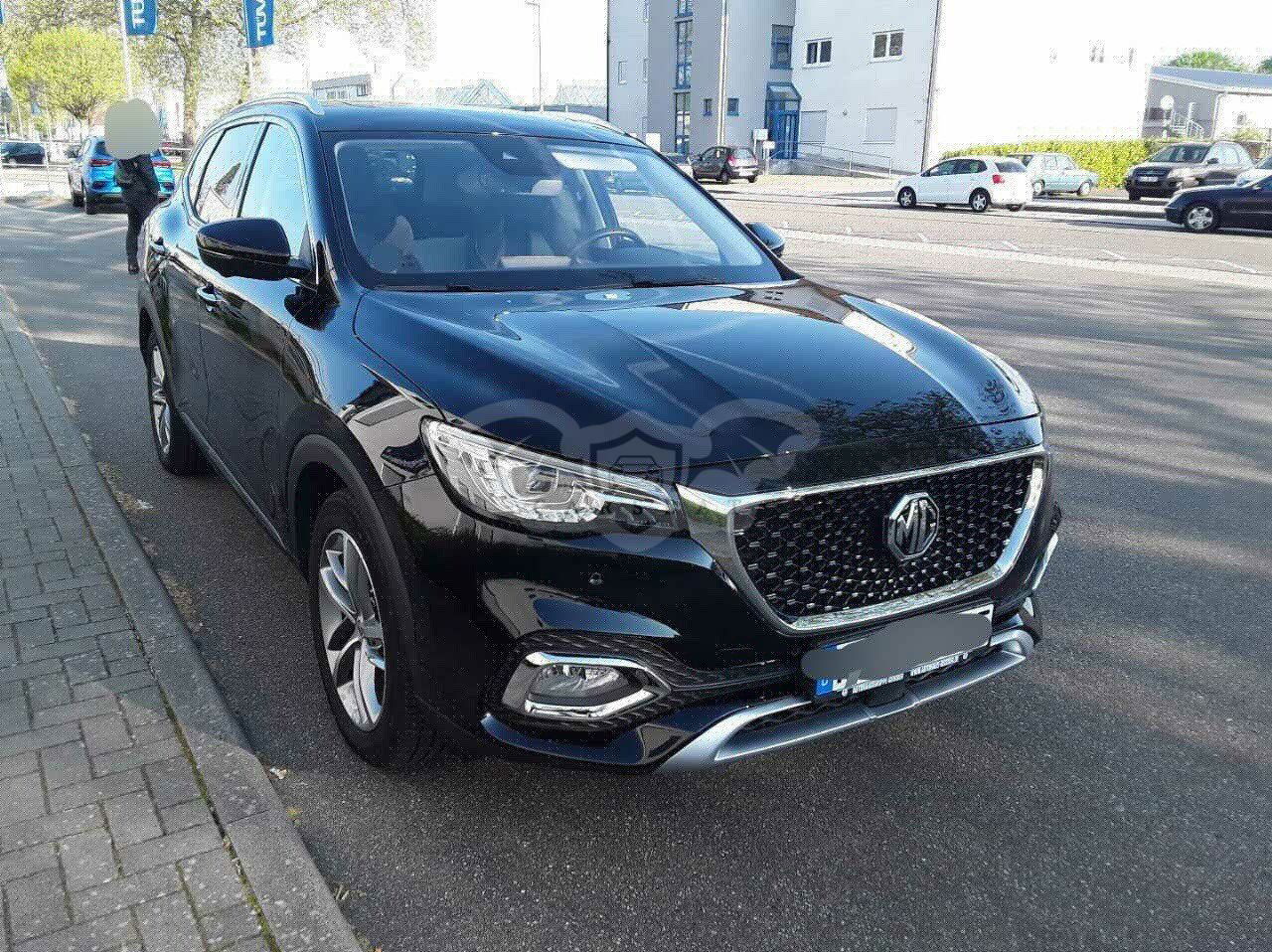 MG EHS Luxury 2022