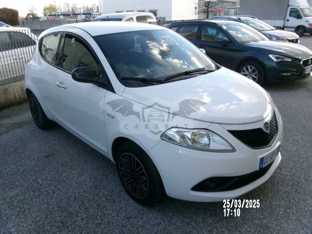 Lancia Ypsilon 1.0 Gold 2020