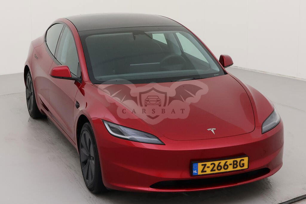 Tesla Model 3 2024