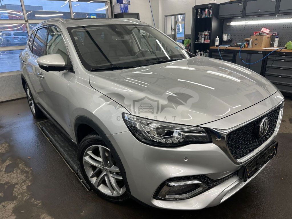 MG EHS Luxury 2022