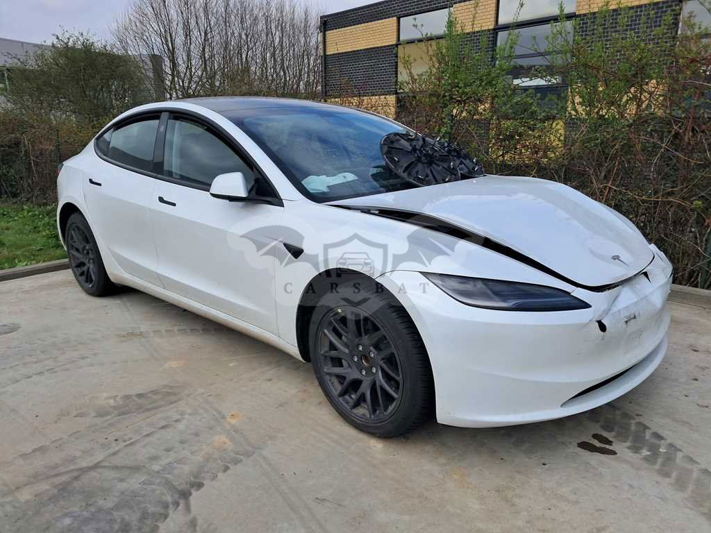 Tesla Model 3 2024