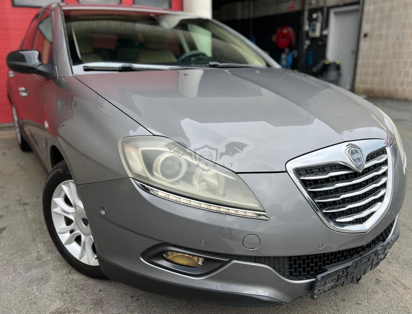 Lancia Delta 1.6 MultiJet Gold 2012