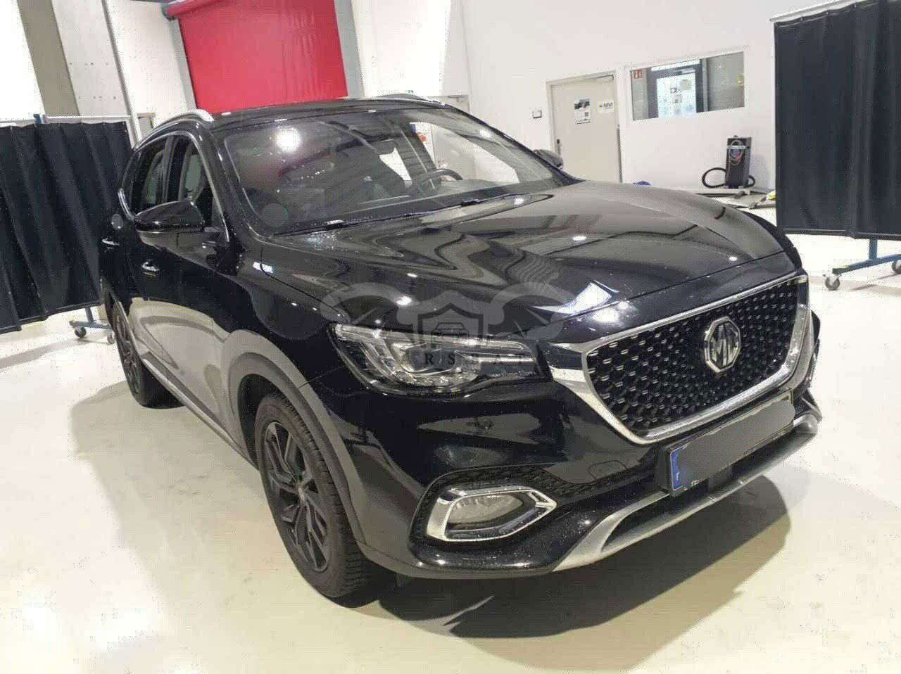 MG EHS Luxury 2021