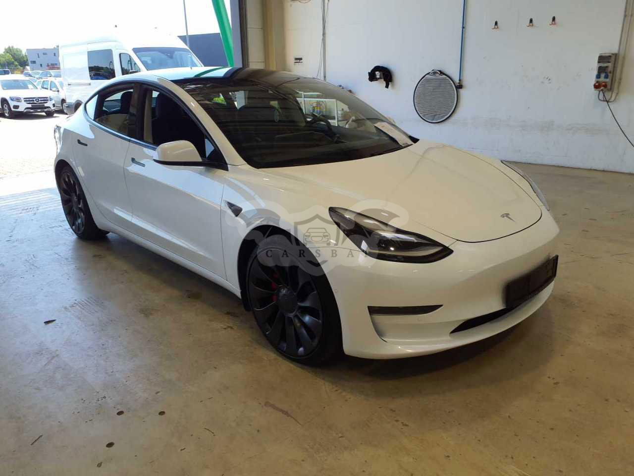 Tesla Model 3 Long Range Performance 2021