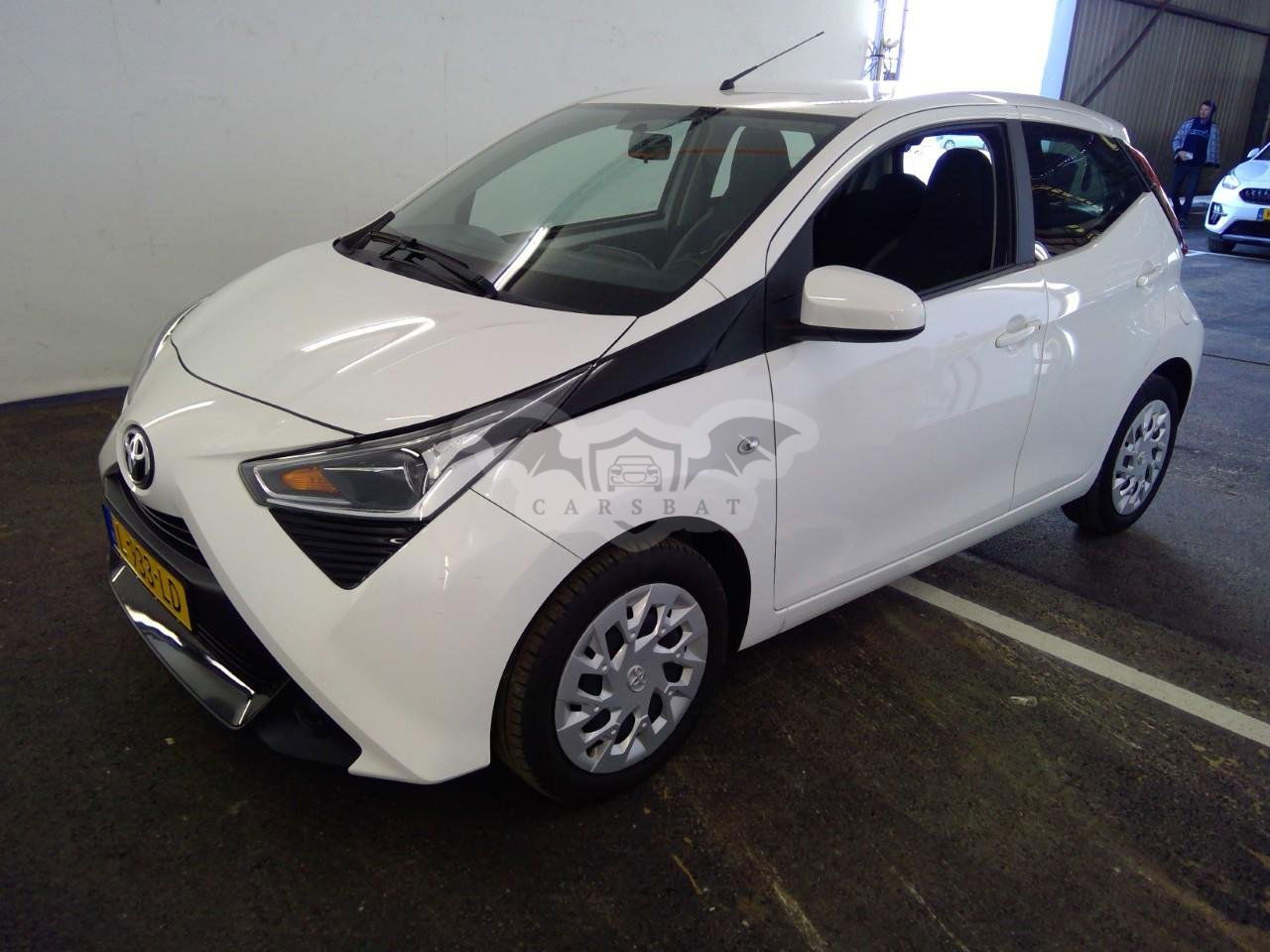Toyota Aygo 1.0 VVT-i X-Play 2021