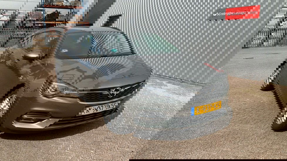 Opel Astra Sports Tourer 1.2 Business 2021