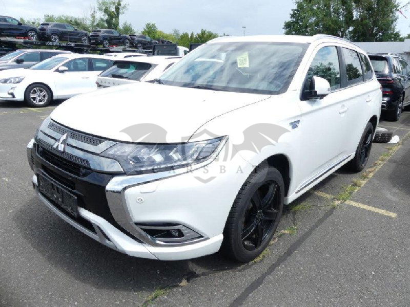 Mitsubishi Outlander 2.4 Plus 2020