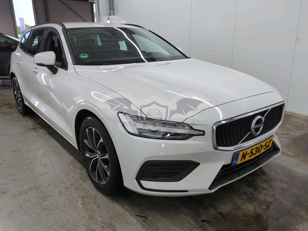 Volvo V60 B3 Momentum 2022