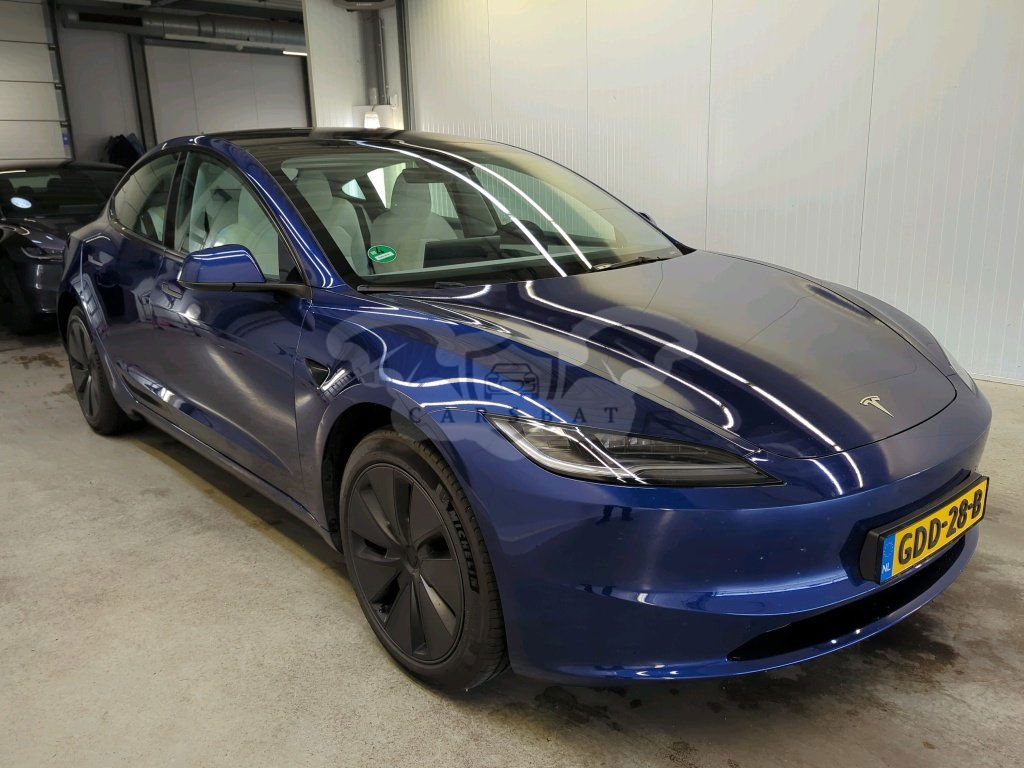 Tesla Model 3 60 kWh 2024