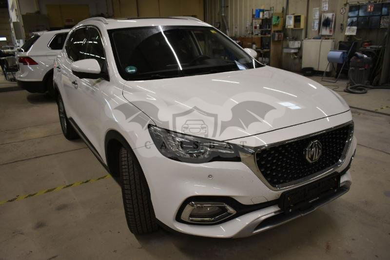 MG EHS Luxury 2022