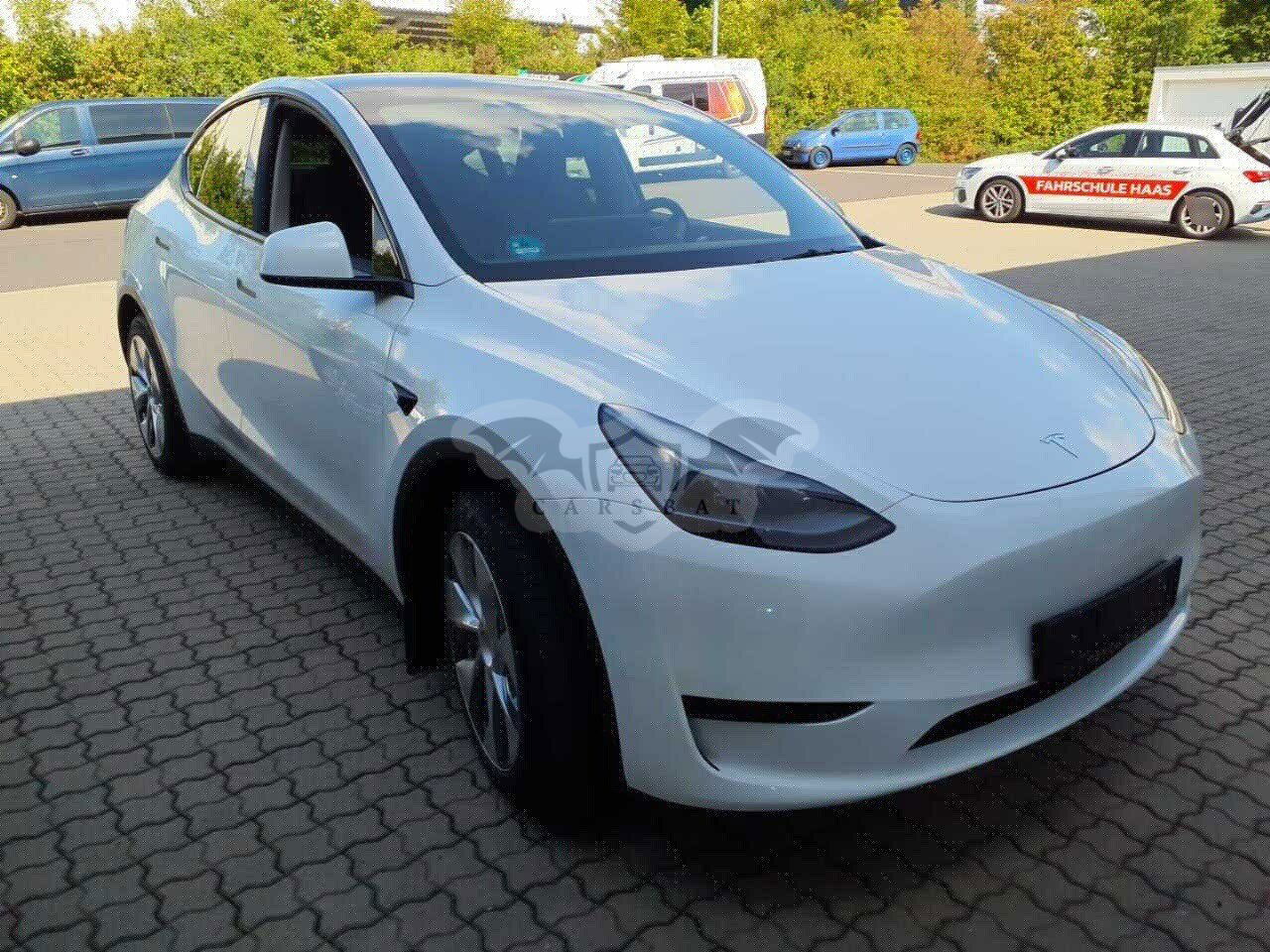 Tesla Model Y Standard Range 2023