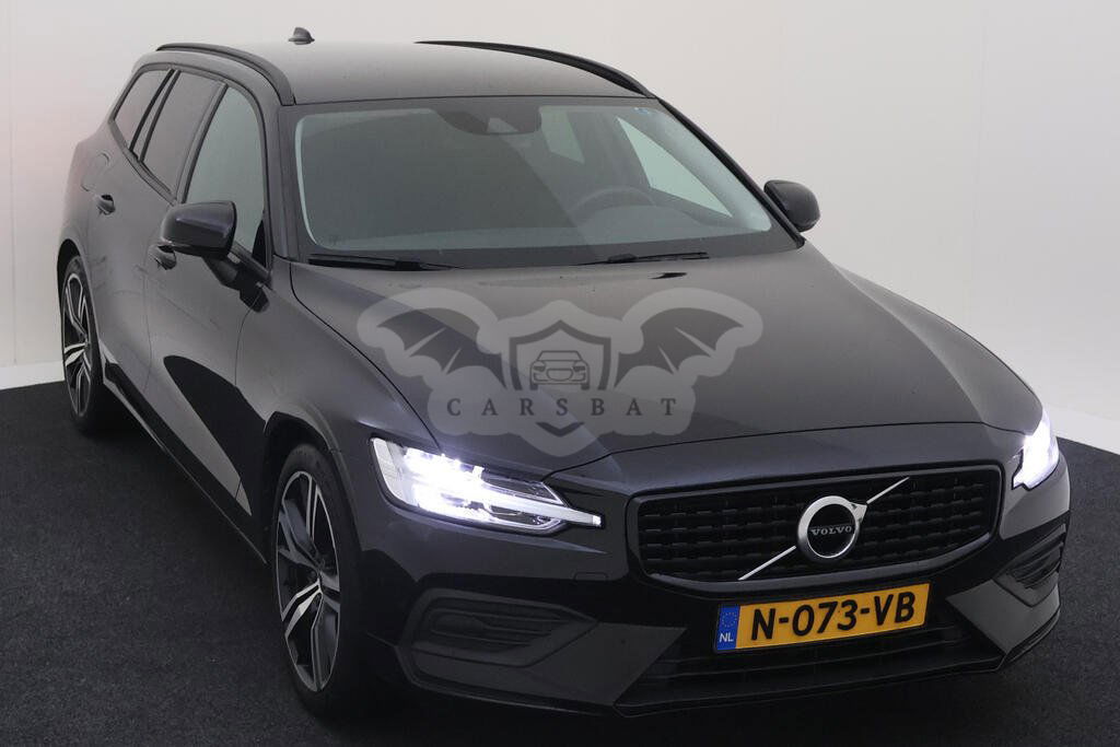 Volvo V60 B3 Momentum 2022