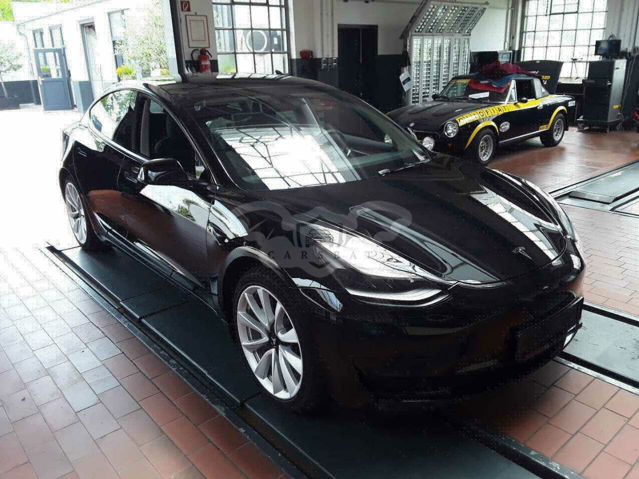 Tesla Model 3 Standard Range 2021