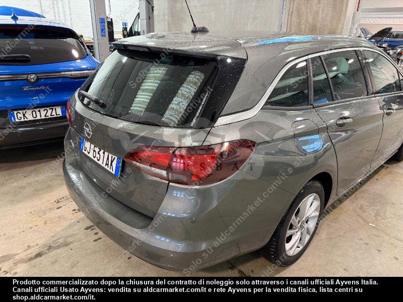 Opel Astra 1.5 CDTI Business 2022