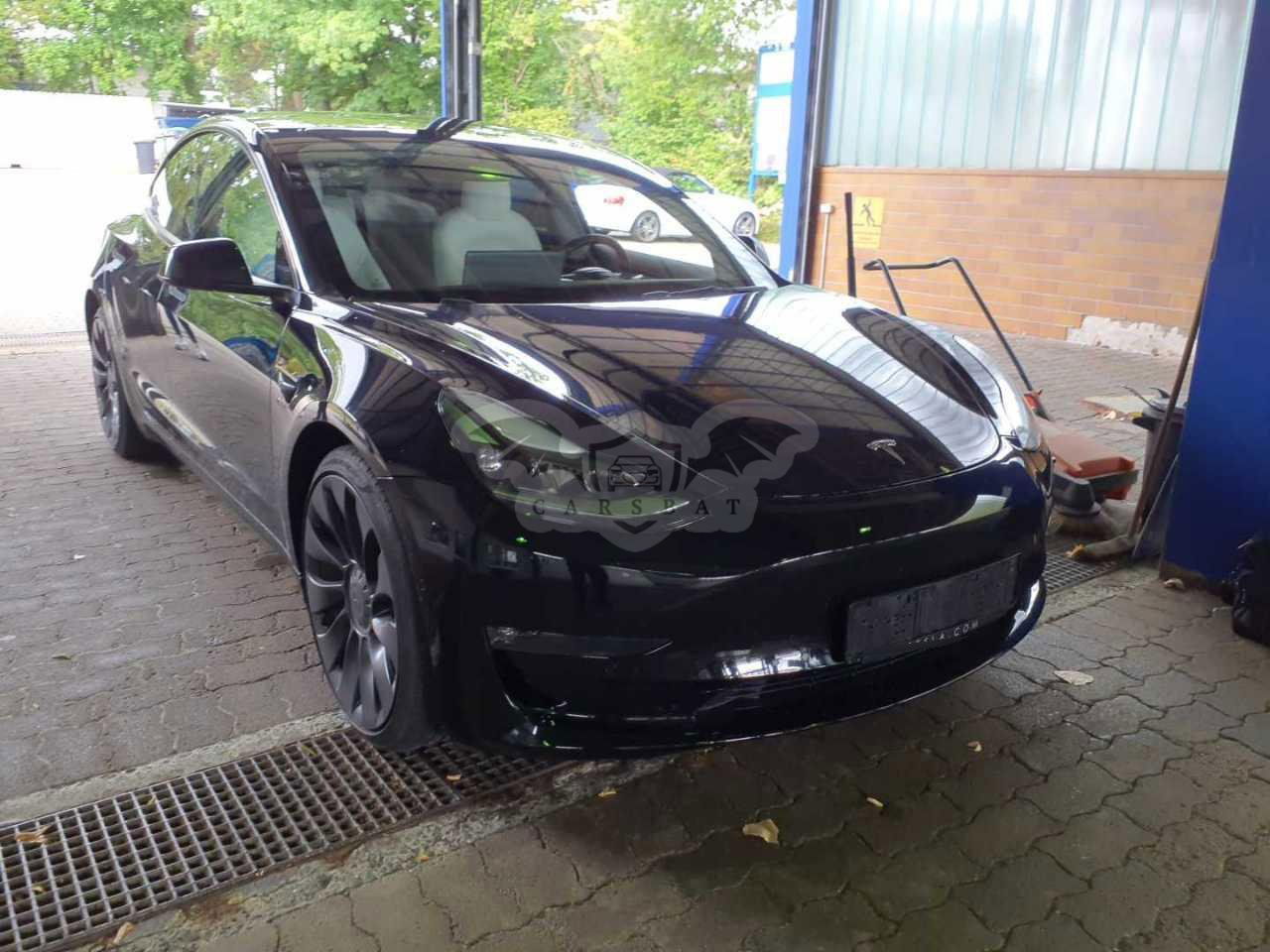 Tesla Model 3 Long Range Performance 2021