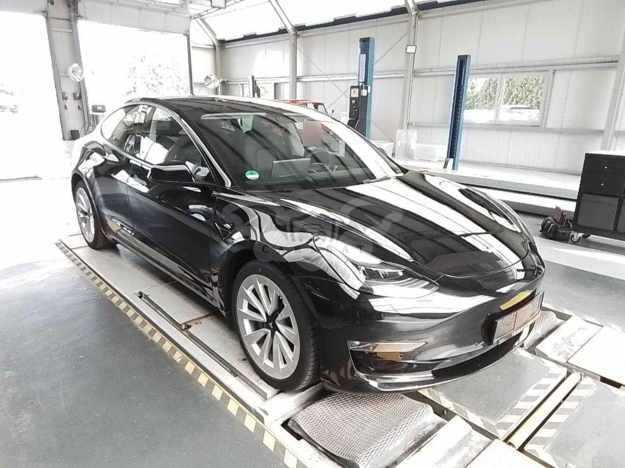 Tesla Model 3 Long Range 2021