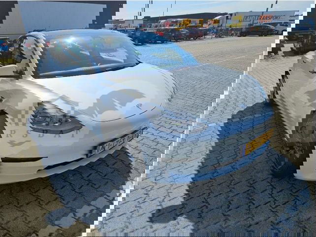 Tesla Model 3 Standard Range Plus 60 kWh 2021