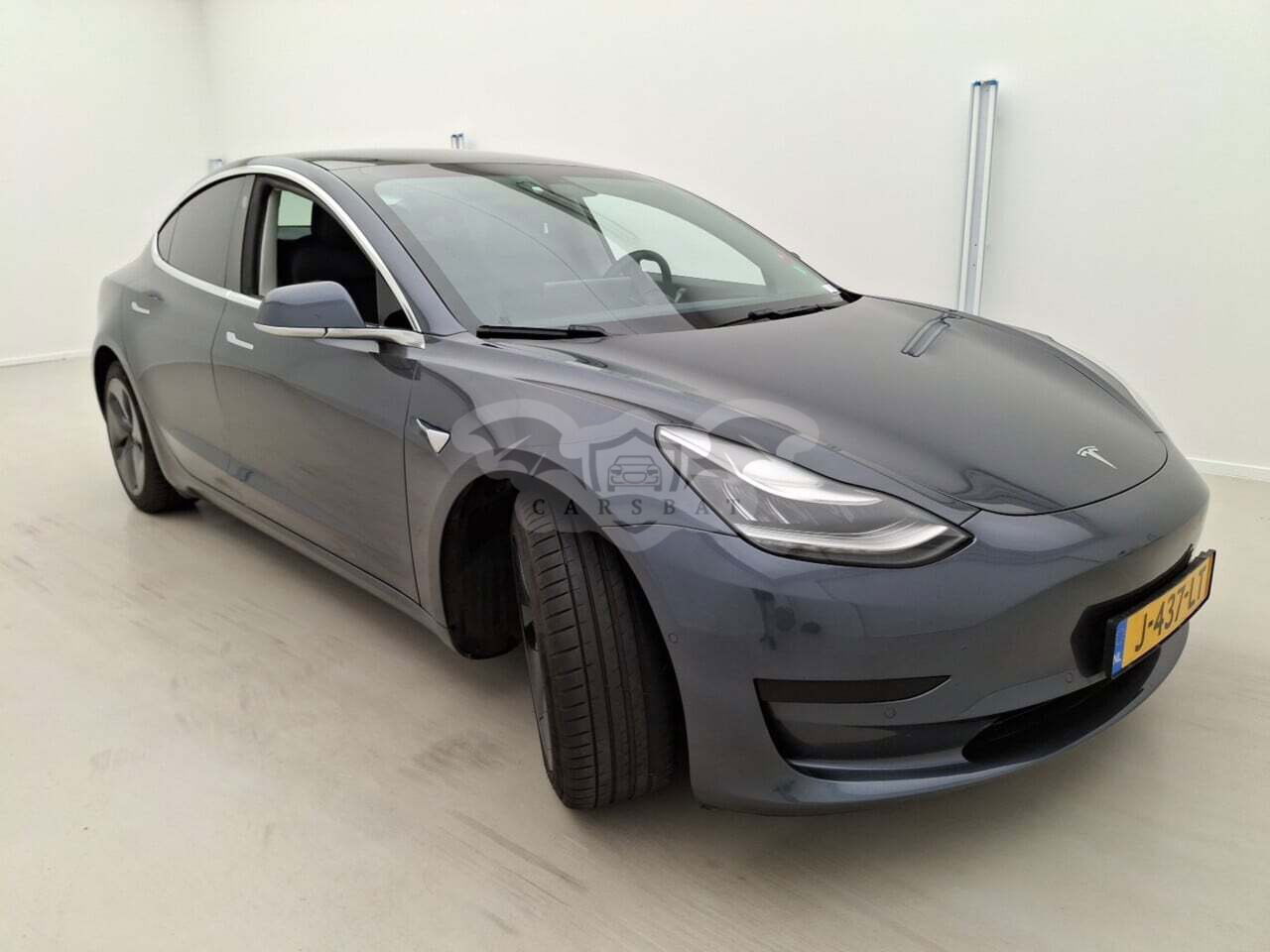 Tesla Model 3 Standard Range Plus 60 kWh 2020