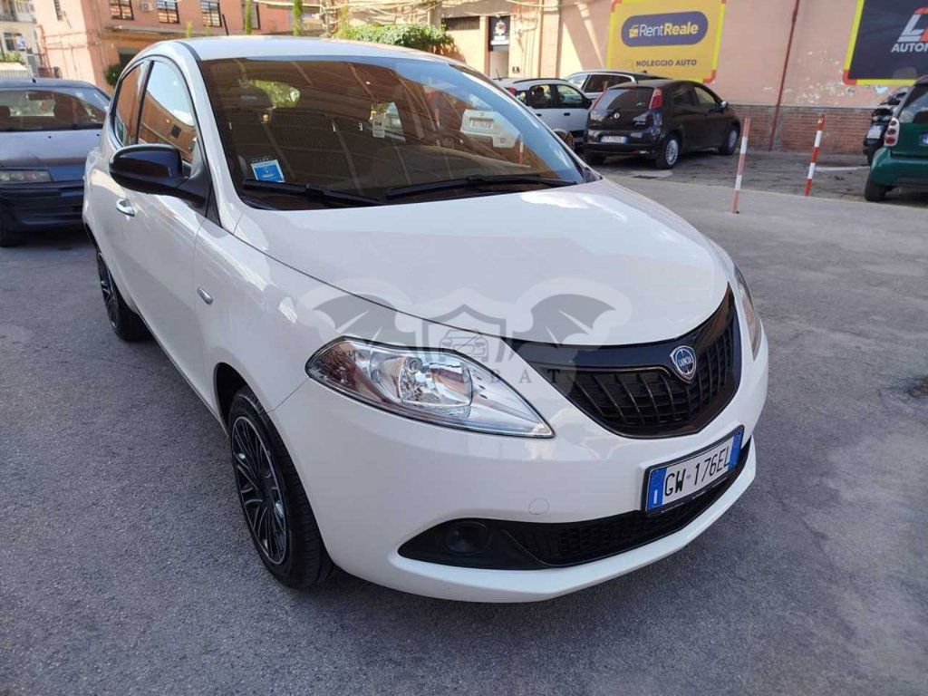 Lancia Ypsilon 1.0 Oro 2024