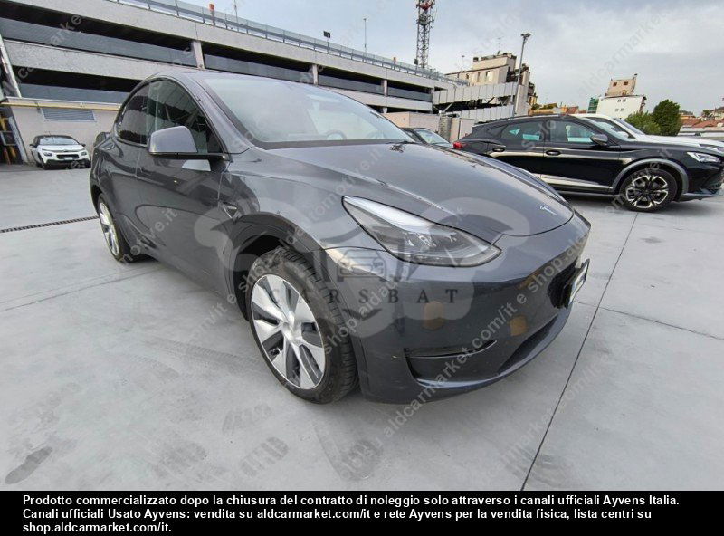 Tesla Model Y Long Range 75 kWh 2023