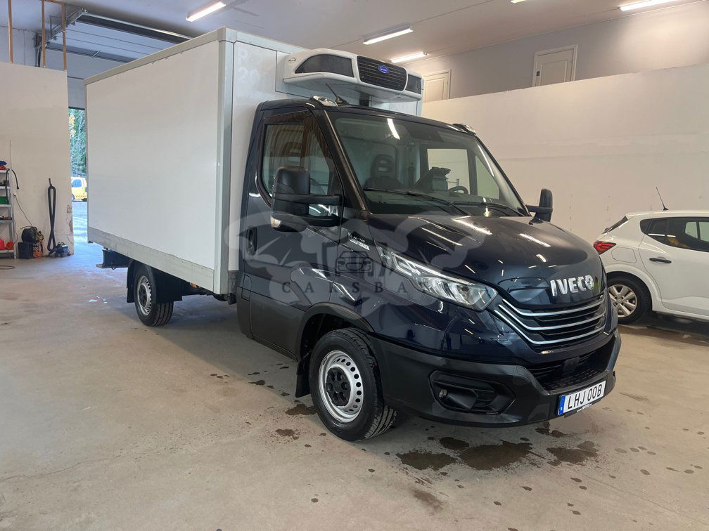 Iveco Daily box 2.3 2023