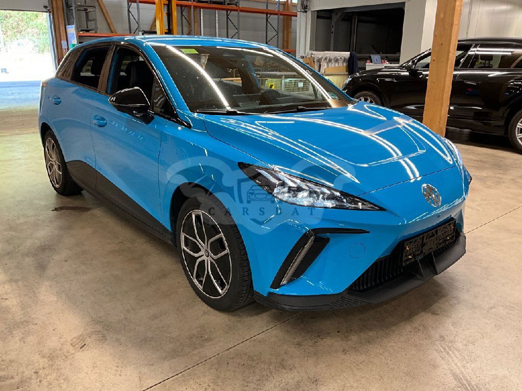 MG EHS Luxury 2023