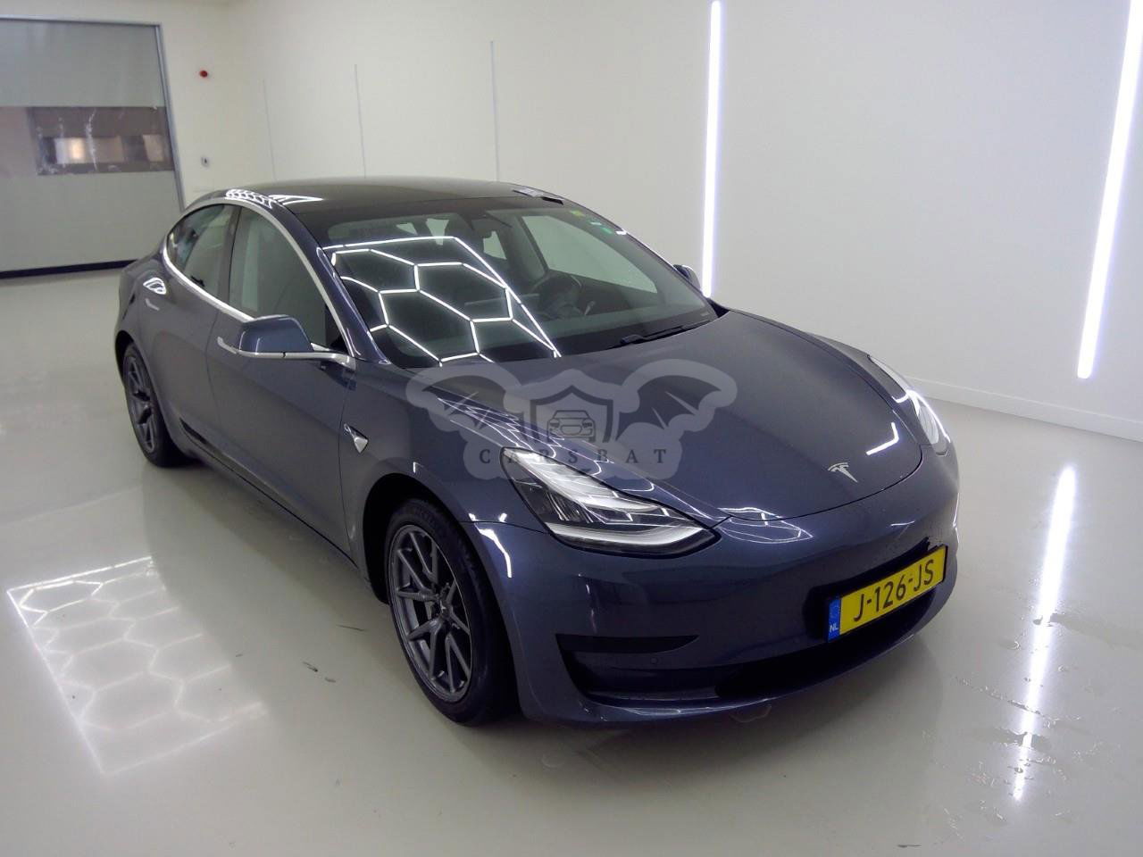 Tesla Model 3 Standard Range Plus 60 kWh 2020