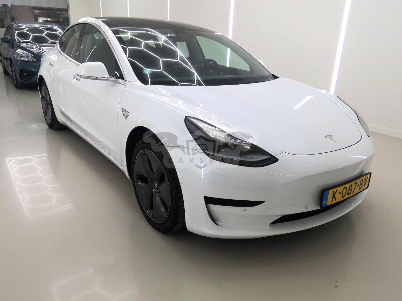 Tesla Model 3 Standard Range Plus 60 kWh 2020