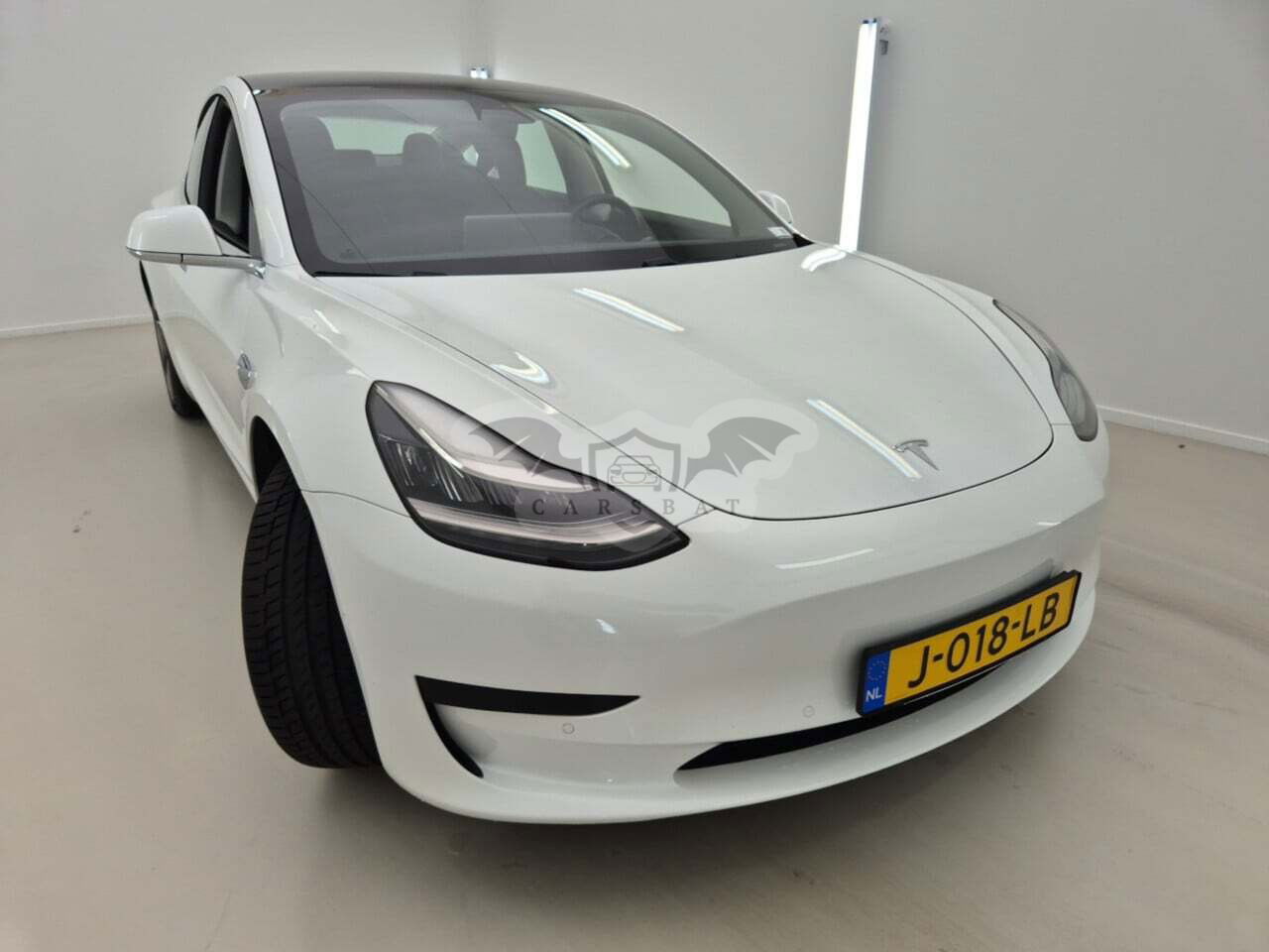 Tesla Model 3 Standard Range Plus 60 kWh 2020