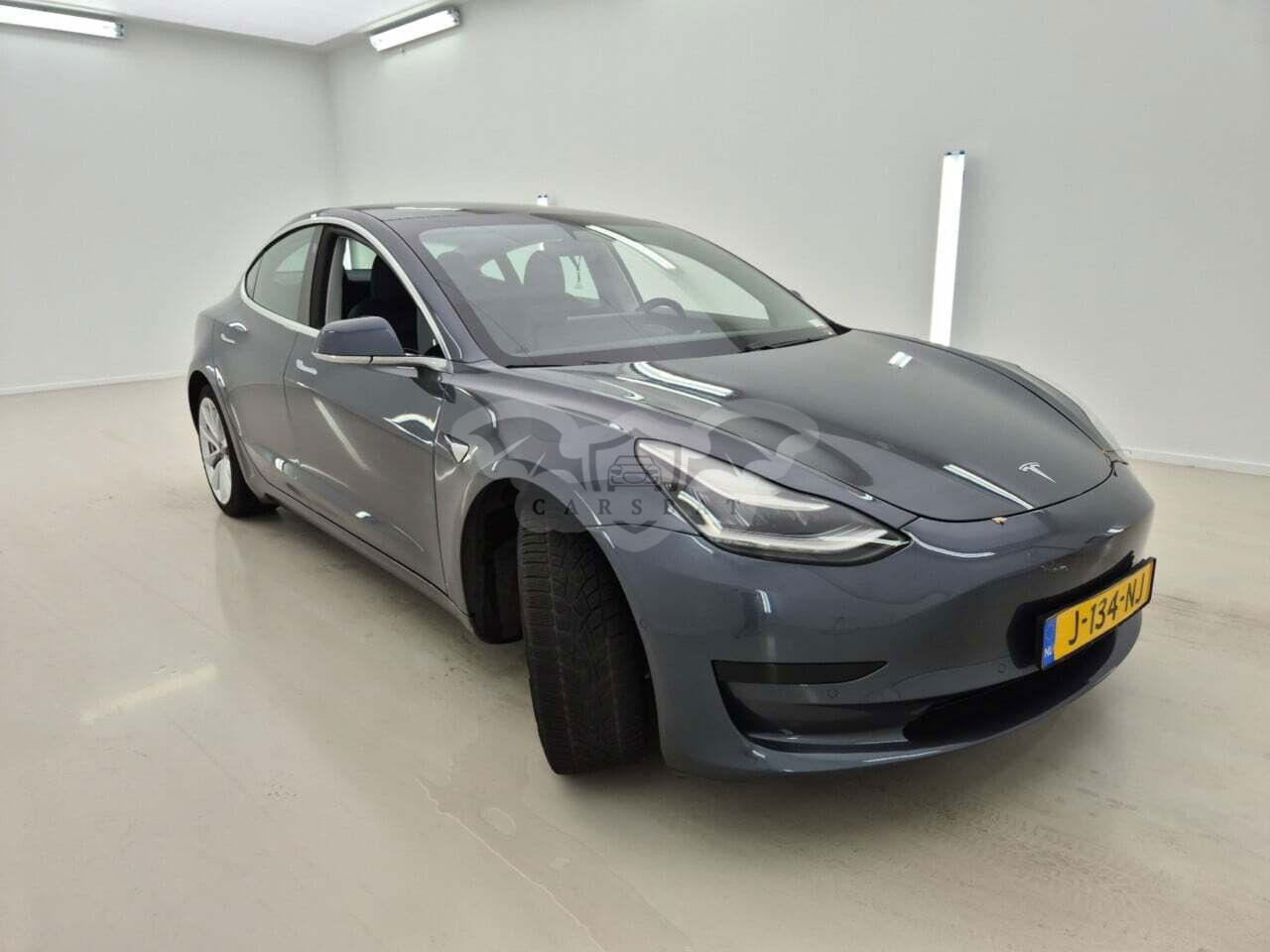 Tesla Model 3 Standard Range Plus 60 kWh 2020