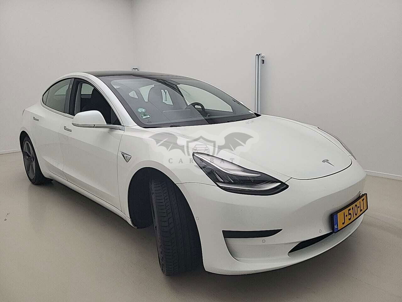 Tesla Model 3 Standard Range Plus 60 kWh 2020