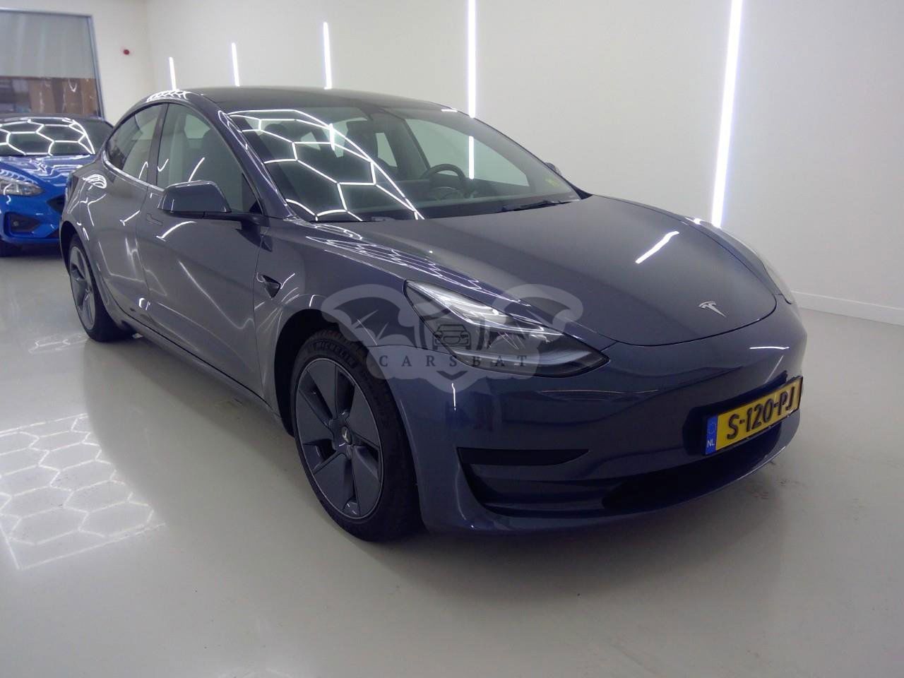 Tesla Model 3 Standard Range Plus 60 kWh 2023