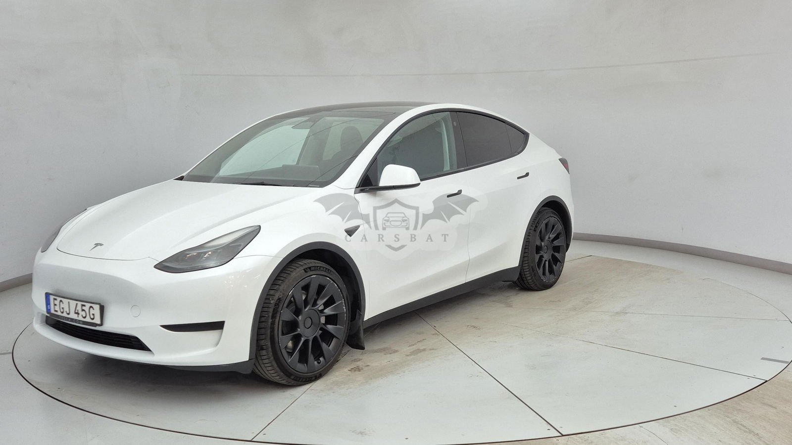 Tesla Model Y Standard Range 2023